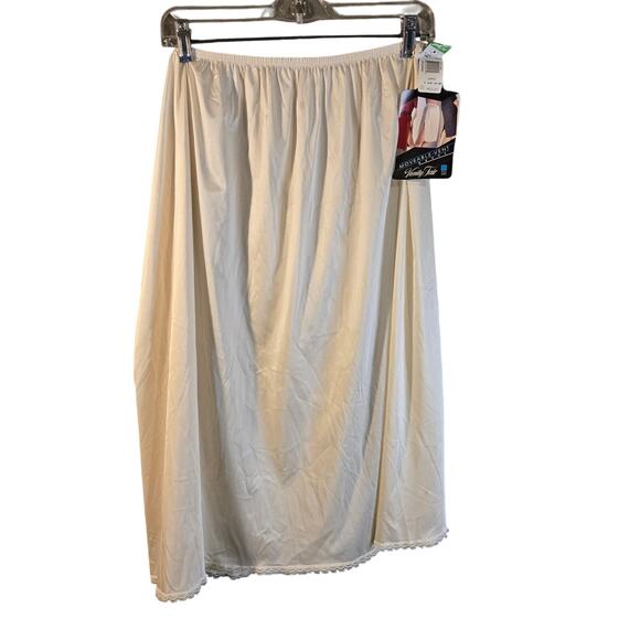 Vintage NWT Vanity Fair 2XL Off White Half Slip/Pettislip/Underskirt  [0435] - Picture 1 of 5